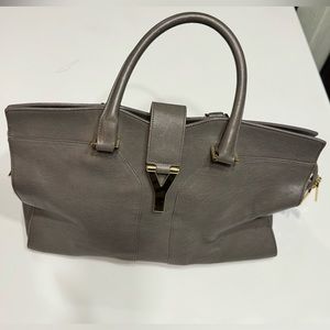 Yves Saint Laurent cabas gray leather Y bag